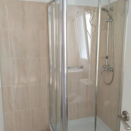 بيت للعطل Casa Micia أرونا